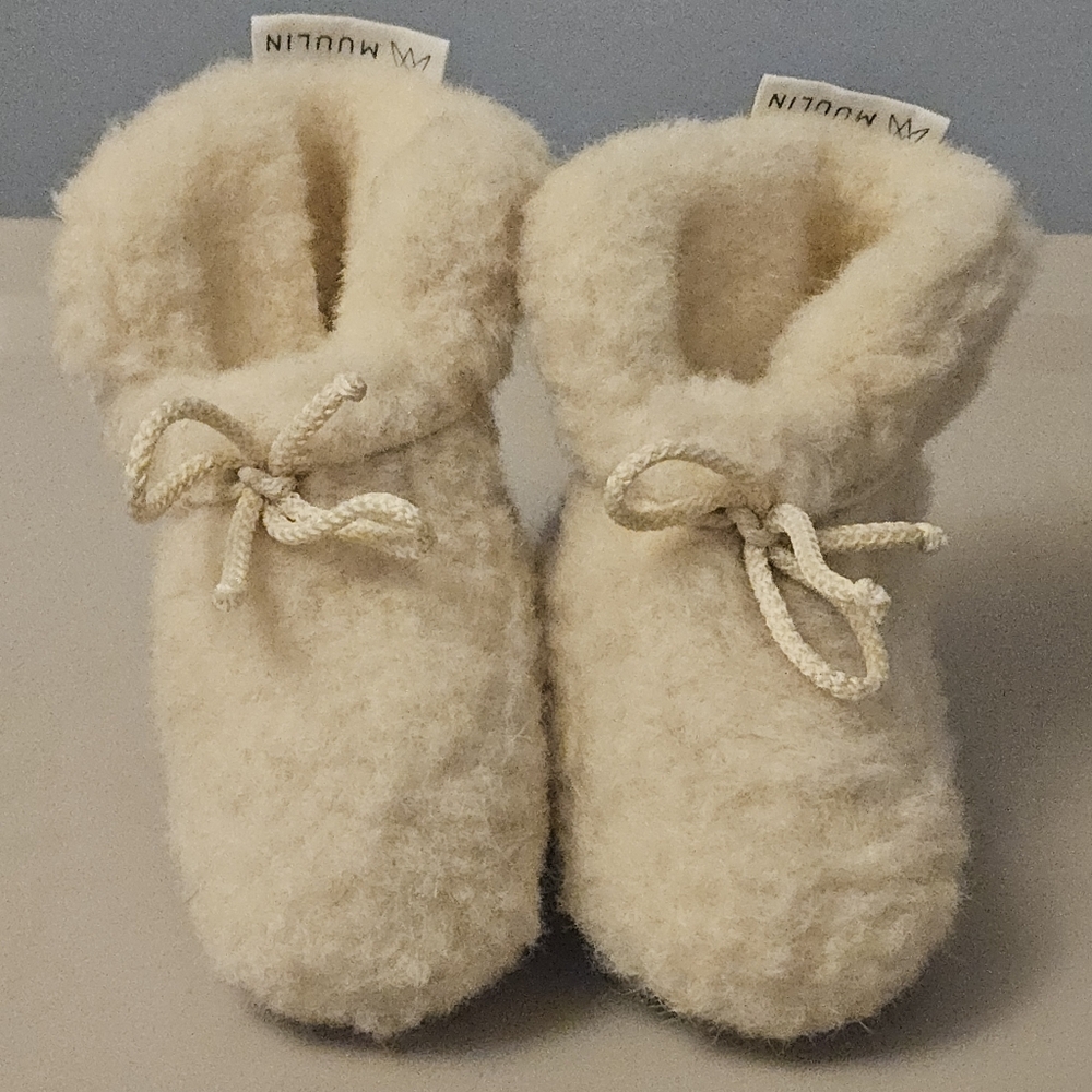Adorable 100% Merino Wool Baby Booties Slippers Unique Handmade, Unisex 6-18 Mos